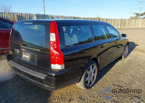 2006 Volvo V70 2.4 from USA, damaged, VIN YV1SW612162573281